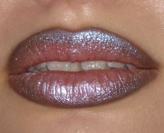 Metallic Brown Lipstick, Frosty Lips 90s, Metallic Lip Gloss, Metallic Lipstick Look, 2000s Frosty Makeup, Frosted Lipstick 90s, 2000s Lips, Frosty Lips, Metallic Makeup Looks