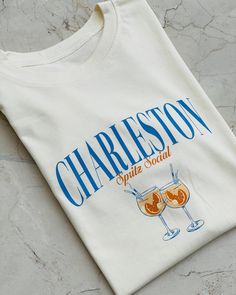 Tshirt y más tshirt 😍 Escoge tu diseño favorito y personaliza nuestras camisetas con el estampado que más te guste 🥳 Precio mayorista a partir de 6 prendas en referencias surtidas✨ Charleston