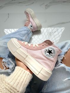 Converse Collection, Shoes Fashion Photography, Adidas Outfit Shoes, Cute Sneakers