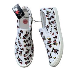 Slip On Minnie Print Comfort Shoe Grip Brand New Chuck Taylor Lugged, Minnie Shoes, Vans Platform Sneakers, Converse Shoes Womens, Navy Sneakers, Comfort Shoe, Nike Sneakers Women, Pink Sneakers, Print Sneakers