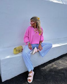 En rose & bleu pour cet été 🌈🩷🌸 Sweat @hellomoonshop -10% code HELLOSARAHTEY10 J’ai pas su choisir entre la photo 1 et la 2, c’est le canal qui a décidé 🩵 *publicité Summer ootd inspo summeroutfit summerdress outfit inspi look spring springoutfit travel canaries canaries island summerttavel beach espagnolsummer Maximalist Outfits, Trend Outfits, Miami Orlando, Style Désinvolte Chic, Style Moodboard, Summer Ootd, Ootd Inspo, Outfit Pink