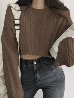 Crop Tops For Winter, Off Shoulder Knitted Sweater, Cute Sweaters Aesthetic, Casual Outfits Brown, Fall Sweaters Aesthetic, Cute Winter Tops, Brown Outfits Aesthetic, Outfits With Sweaters, Brown Turtleneck Outfit