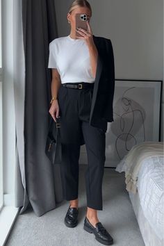 Trousers Outfit Professional, Loafers Outfit Corporate, Minimalist Classic Outfits Women, Business Casual Outfits For Women Short Sleeve, Business Professional Outfits Loafers, Engineer Outfit Women Business Casual, Women’s Corporate Attire, Wide Leg Business Casual, What To Wear To Job Interview Woman