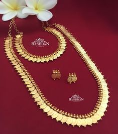 Hindu Jewelry, Neck Pieces Jewelry, Fancy Jewelry Necklace, Antique Jewellery Designs, Jewelry Set Design, Beaded Necklace Designs, Gold Bridal Earrings, Indian Jewellery Design Earrings