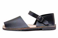 Frailera Black Avarca | Avarcas USA Black Slingback Sandals For Everyday Spring Wear, Spanish Shoes, Simple Sandals, Wedge Espadrilles, Summer Inspo, Different Seasons, Woman Beach, Natural Leather, Leather Heels