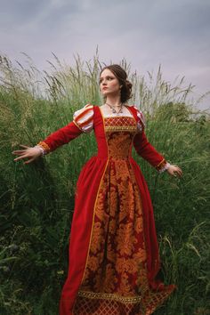 Red Italian Renaissance Dress 16th Century - Etsy 1600s Dresses Red, Renisance Dresses Italian, 15th Century Formal Dresses, Elizabethan Middle Class Dress, 16th Century Princess Dress, 15th Century Flemish Dress, Early Byzantine Dress, 1600 Century Dresses, 15th Century Dress