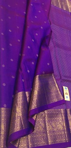 Simple Saree Designs, Saree Jewellery, Simple Sarees, Pure Kanchipuram Silk Sarees, The Weaver, Traditional Pattern, Kanchipuram Silk Saree, Soft Silk Sarees, Pure Silk Sarees