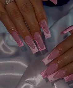 There's a new beauty trend taking over Instagram and it's absolutely stunning. Say hello to "quartz nails". Cute Long Square Nails Ideas, Spring Nail Sets Square, Nails For Festival, Nails W Butterflies, Nice Acrylic Nails, Pink Nail Designs Square, Pink Square Nails, Acrylic Nails Pink, Carcase Iphone