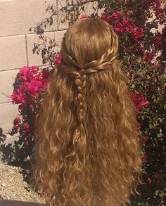 Sup Girl, Medieval Hairstyles, Fairy Hair, George Weasley, Fantasy Hair, Princess Hairstyles, Dream Hair, Long Curly Hair, Long Curly