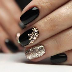 Black Coffin Nails, Black Nail Art, Her Nails, Super Nails, Trendy Nail Design, New Year's Nails, Nail Polishes, Gorgeous Nails, Holiday Nails