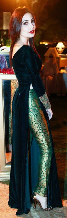 Elegant Pants Outfit Formal, Velvet Dress Designs, Mode Kimono, Anarkali Gown, Kurti Designs Party Wear, Silk Trousers, Dress Indian Style