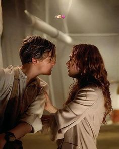 Jack Rose Wallpaper, Wallpaper For Someone In Love, My Man Wallpaper Aesthetic, Love In The Movies Aesthetic, Wallpaper For Call Backgrounds, Jake And Rose Titanic, Titanic Movie Wallpaper, Wallpaper Movies Aesthetic, Jack And Rose Titanic Wallpaper