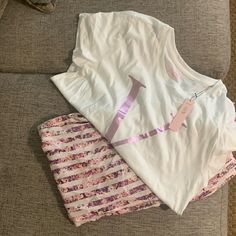 New Victoria Secret Pj Xs Pink Flowers Stretch White Sleepwear By Victoria's Secret, Victoria's Secret Casual White Sleepwear, Casual White Victoria's Secret Sleepwear, Victoria's Secret Casual Tops For Pajama Party, Casual Victoria's Secret Tops For Pajama Party, Victoria Secrets, Victoria Secret, Women's Intimates, Pink Flowers