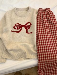 Pajamas Aesthetic, Pijamas Women, Cute Pjs, Mode Zara, Cute Pajama Sets, Christmas Pjs, Cute Pajamas, Cute Everyday Outfits, Red Bow