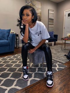 Outfits With Jordan 1s, Jordan Outfits Womens, Jordan 1 Outfit Women, Jordan 1 Outfit, Jordan Outfits, Swag Outfits For Girls, Legging Outfits, Chill Outfits, Streetwear Fashion Women