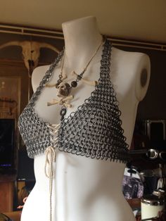 Elf Jewelry, Chain Clothes, Leg Chain, Chainmail Dress, Diy Tops, Weird Fashion, Handmade Jewelry Diy