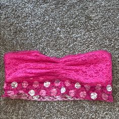 Never Worn Aerie Bandeau Summer Bandeau Lace Bra, Summer Strapless Lace Bra, Pink Strapless Bra, Victoria Secret Cake, Comfortable Winter Outfits, 2000s Clothes, Cute Pajama Sets, Cute Pajamas, 2000s Fashion Outfits