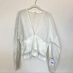 Brand: Free People Condition: Nwt Size: Large Color: Ivory Other: Small Stain Front Left Chest. As Seen In Pictures Note - Happy To Review Offers - Happy To Answer Questions - Happy To Take Measurements When Requested Free People Top, Color Ivory, Free People Tops, Free People, Top Blouse, Stain, Blouses, Womens Tops, Size Large