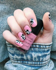 Pink Cow Nails Short, Cow Nails With Pink, Nails Pink Cow Print, Cow Nail Art, Cow Nails Designs, Cow Pattern Nails, Pink Cow Nails, Pink Cowgirl Nails, Pink And Black Cow Print Nails