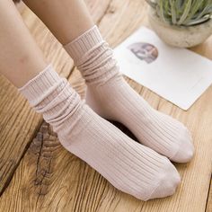 Retro Women Cotton Loose Socks are perfect for those who want a casual and comfortable look. These socks are made of high-quality cotton making them soft, breathable, and durable. They come in a solid pattern and feature a middle tube height making them ideal for wearing with boots or other tall shoes. The retro style of these socks is perfect for those who want a comfortable and stylish look perfect for everyday wear. Specifications: Pieces: 1pc Sock Type: Casual Pattern Type: Solid Material: C Loose Socks, Cotton Knitting, Heated Socks, Solid Socks, Student Girl, Winter Socks, Women Socks, Retro Women, Tube Socks