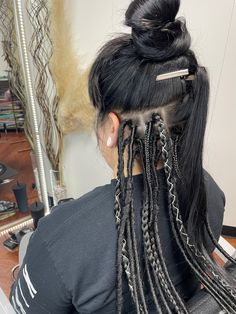 Dreadlock Extensions White Girl, Dreads Underneath Hair, Half Dreaded Hair, White Girl Dreads, Synthetic Dreadlocks Extensions, Boho Hair Wrap, Dreadlocks Girl, Weave Hairstyles Braided, Two Braid Hairstyles