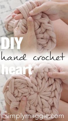 two pictures showing how to crochet the heart