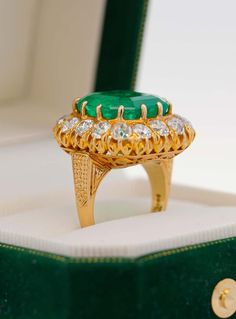 For Sale on 1stDibs - GRS Certified Vintage 14.51 Carat Octagonal Cut Insignificant Oil Colombian Emerald & Old European Cut Diamond in Carved 14K Gold Retro Style Ring Shank. Ring Shank, Colombian Emeralds, European Cut Diamonds, Filigree Ring, Cocktail Rings, Halo Diamond, Retro Style, Retro Fashion, Diamond Cuts