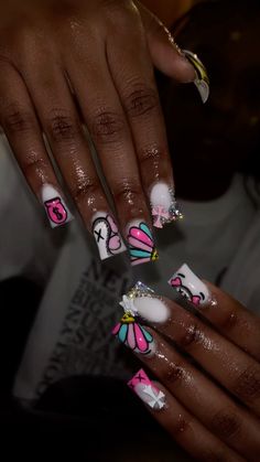 Short Cute Acrylic Nails Designs, Cool Nail Inspo 2024 Square, Short Duck Nails Design Ideas, Junk Duck Nails Short, Short Junk Nail Designs, Cute Cartoon Nails, Halloween Short Nail Designs, Short Y2k Nails, Kaws Nails