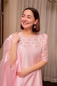 Hania Amir Indian Designer Outfits, Indian Designer, Indian Design, Pins, Clothes Design, Design