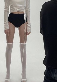 Ideal Body, Ex Machina, 가을 패션, Pastel Goth, Mode Inspiration, Perfect Body, Look Fashion, White Shirt, بلاك بينك