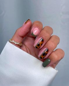 short fall nails, fall nails, fall nails short, short fall nails 2024, short fall nails 2024 trends, short fall nails simple, short fall nails trendy, short fall nails acrylic, short fall nails gel, tortoise nails Nail Designs Pictures, Cheetah Nails, November Nails, Pearl Nails, Short Acrylic Nails Designs