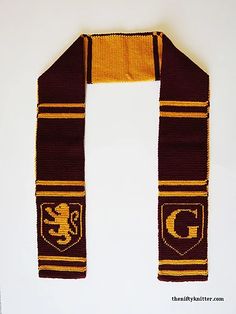 Ravelry: Gryffindor Spirit Scarf pattern by Lisa Hannan Fox Scarf Pattern, Ravelry, Hogwarts, Harry Potter, Fox, Knitting, Pattern