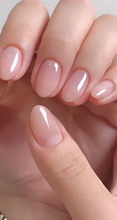 Neutral Builder Gel Nails, Nails For The Office, Gel Nails On Natural Nails, Short Polygel Nail Ideas, Work Nails Professional, Clean Summer Nails, Short Clean Nails, Milky Nails