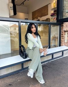 Cute Fall Outfits Aesthetic School, Matcha Aesthetic Outfit, New Balance Outfit Fall, New Balance Fall Outfit, Outfits With New Balance 9060, New Balance Outfit 9060, Cute Coffee Shop Outfits, Cute Coffee Date Outfits, Coffee Shop Outfit Aesthetic