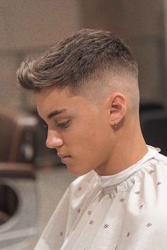 Men's Textured Hairstyles, Quiff Short Hair Men, Means Hair Styles, New Short Hairstyles For Men, Heir Stayl For Boy, Short Messy Hair Men Fade, Men’s Quiff Hairstyle, Tapper Fade Men Haircut Short Hair, Cool Hairstyles For Men Short Hair