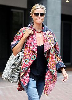 6 Selebriti Dunia Cantik Pakai Batik Pola Jaket, Cotton Jackets Women, Kantha Jacket, Boho Jacket, Kantha Quilts, Long Coat Women, Legally Blonde