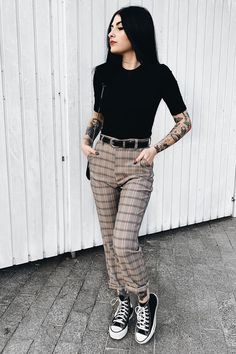 Casual Goth, Elegante Casual, Vestidos Vintage, Casual Work Outfits, Fashion Mistakes, Mode Inspo, Alternative Outfits