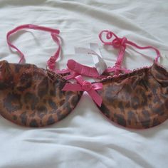 New With Tags Please Check Pictures For More Detail. Colors: Pink/Tan Animal Print Size: 36b Please Remember Colors Depend On Monitor Settings. Pet And Smoke Free Home. Please Feel Free To Make An Offer. Pem 36 Beach 2024, Halter Bra Top, Strappy Bralette, Printed Bras, Black Lace Bralette, Cute Lingerie, Black Lace Bra, Unlined Bra, Pinky Promise