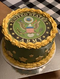 a cake with the seal of the united states on it