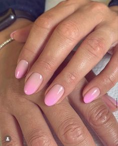 Biosculpture Gel Nails Summer, Soft Pink Ombre Nails, Biosculpture Gel Nails, Ombre Pink Nails, Nude Ombre Nails, Bio Gel Nails, Ombre Gel Nails, Fall Nail Inspo, Pink Ombre Nails