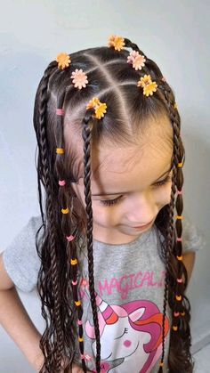 Toddler Hair Clips Styles, Kindergarden Hair Styles, Picture Day Hairstyles Kindergarten, Kids Hairstyles Long Hair, Hair Styles For Little Kids, Cute Hairstyles For School For Kids, Holiday Hairstyles For Kids, Hairstyles For Kindergarteners, Easy Hairstyles For Kids Black