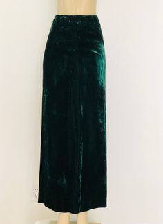 Straight Skirt Outfits, Velvet Skirt Outfit, Maxi Skirt Formal, Green Velvet Shirt, Velvet Outfits, Blue Velvet Skirt, Long Green Skirt, Velvet Maxi Skirt, Ankara Short