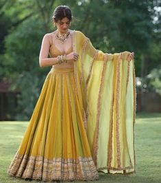 DesignByShivani - Etsy India Engagement Lehenga Designs, Lehenga Haldi, Mehendi Lehenga, Lehenga Shopping, Engagement Lehenga, Indian Bridesmaid Dresses, Haldi Outfits, Haldi Outfit, Mehendi Outfits