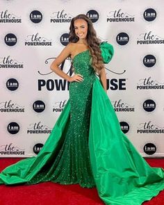 Planning to be this extra to every holiday party this season 🎄 Jovani Prom Dresses, Pageant Life, Jovani Prom, Prom Dresses Jovani, Jovani Dresses, Holiday Barbie, Short Long, Evening Gowns Formal, Dresses Short