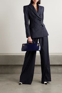 EXCLUSIVE AT NET-A-PORTER. Alex Perry re-imagines the classic pinstriped blazer with a glamorous twist. Flecked with lustrous silver threads that sparkle in the light, this double-breasted style is made from navy twill and has padded shoulders contrasted by a nipped-in waist. Wear yours with the coordinating pants. Edgy Work Outfits, Outfit Mit Blazer, Estilo Kardashian, Woman In Suit, Pant Suits For Women, Corporate Fashion, Blazer Jackets For Women, Alex Perry