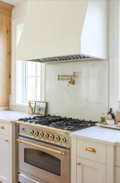 whiteordchardinteriors kitchen renovation blog Bertazzoni Range Kitchen, Mountain House Interior, Interior Design Gallery, Asian Fusion, Kitchen Inspo, Kitchen Reno, Kitchen Projects, Home Designs, Home Decorations