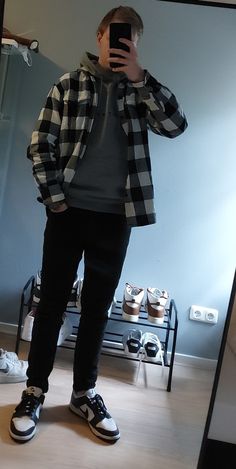 Gray hoodie with flannel and black jeans Dunk Low Panda, Black Levi Jeans, Daily Paper, Black Levis, Nike Dunk Low, Dunk Low, Nike Outfits