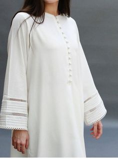 Neck Pakistani Design, Plain Dress Designs Pakistani, White Kurti Designs, Neck And Sleeves Design, White Pakistani Suit, Style Outfits Summer, Summer Vibes Aesthetic, Aesthetic Summer Outfits