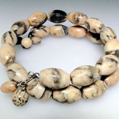 This Is A Nice Agate Bead Bracelet. Exact Item For Sale Is Shown In Photos, So You Can See The Nice, Unique Patterns In The Gemstones. Memory Wire Bracelet Springs Back Into Shape Time After Time. Lots Of Stretch, Fits All Size Wrists. Beads Average 13x10mm Each. New Without Tags. Fjb-009 Beading Bracelets, Wire Bracelets, Spring Bracelet, Jewelry Board, Time After Time, Memory Wire Bracelet, Stone Wrapping, Jewelry Boards, Large Hole Beads