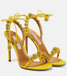 Aquazzura Shoes for Women | Luxury Footwear at Mytheresa Disco Dancer, Mode Gossip Girl, Hak Tinggi, Dress Wedding Party, Embellished Sandals, Fabulous Shoes, Moda Vintage, Carrie Bradshaw, Crazy Shoes